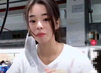 快递小姐姐摘口罩图片,瞬间引发网友热议